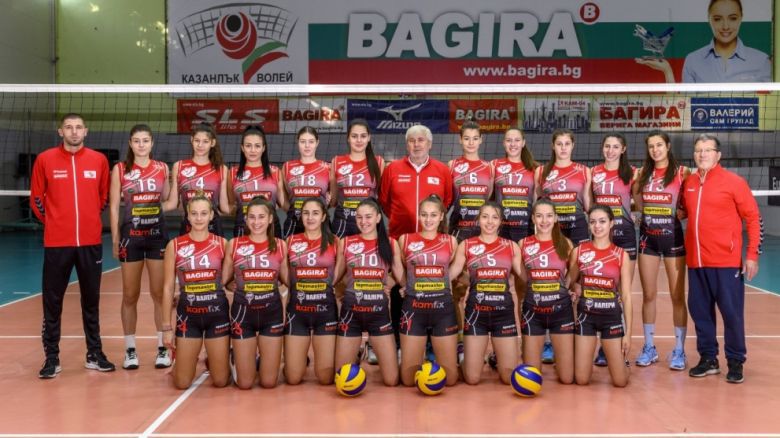 Волейболистките на Казанлък завършиха с бронзовите медали