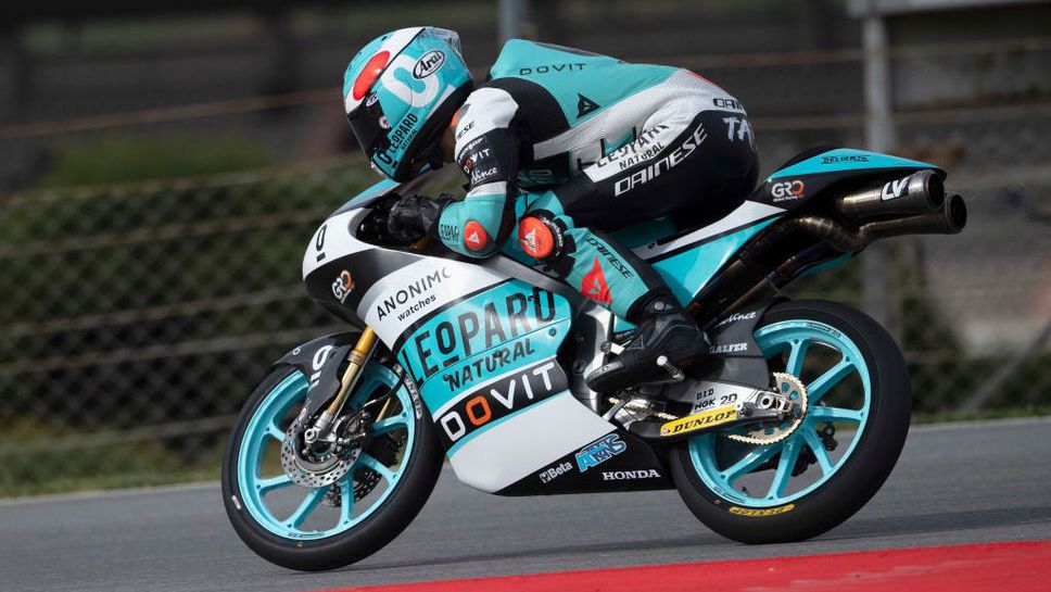 Сузуки спечели мокрото състезание в Moto3