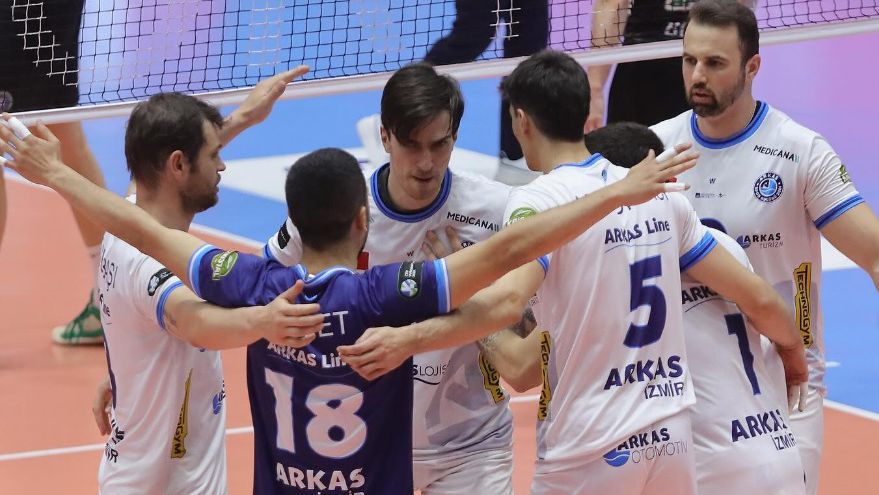 Николай Къртев и Аркас тръгнаха с победа в плейофите в Турция