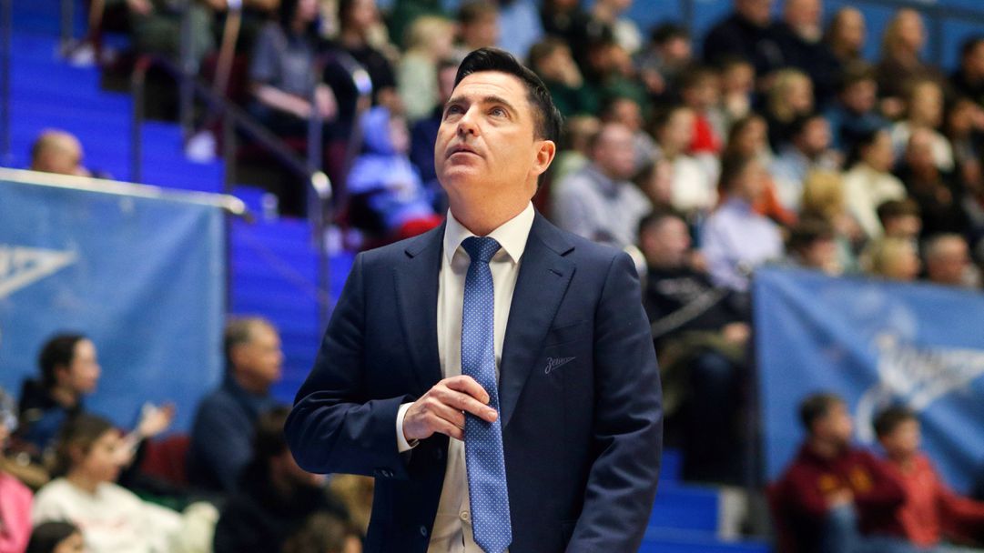 Паскуал си остана в Русия