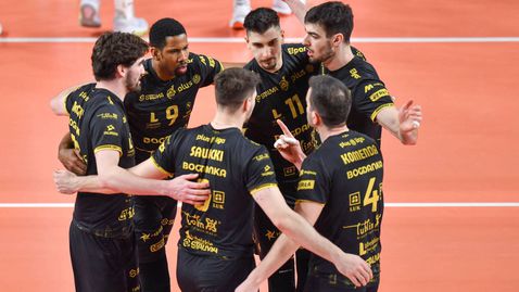 Алекс Грозданов се контузи, Богданка (Люблин) изравни 1/4-финала срещу ЗАКСА в Полша