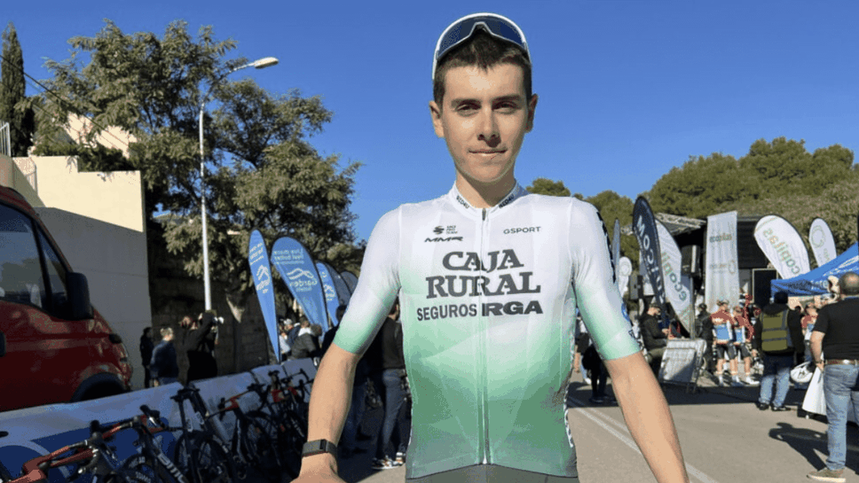 Испански колоездач пострада сериозно при сблъсък с лек автомобил