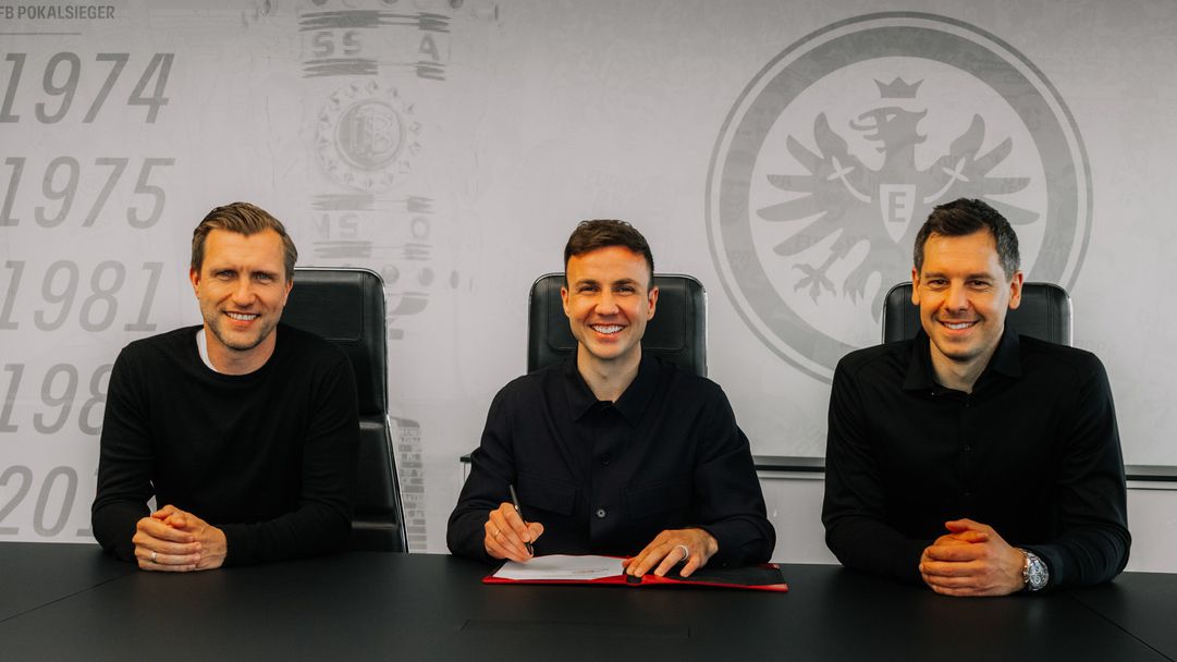 Официално: Гьотце остава в Айнтрахт