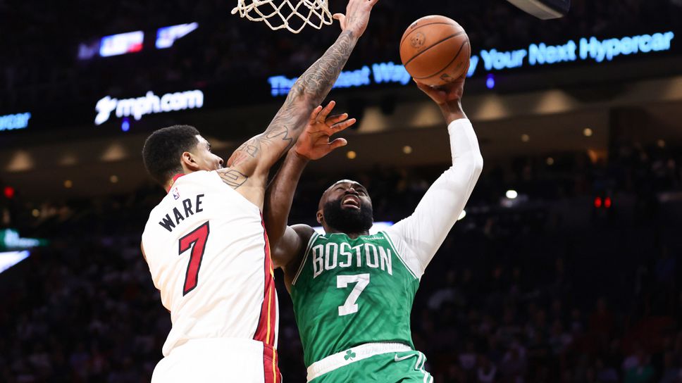 След 80 точки за едно полувреме Бостън победи Маями