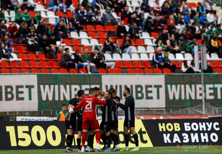  Ботев (Враца) - Пирин (Благоевград) 