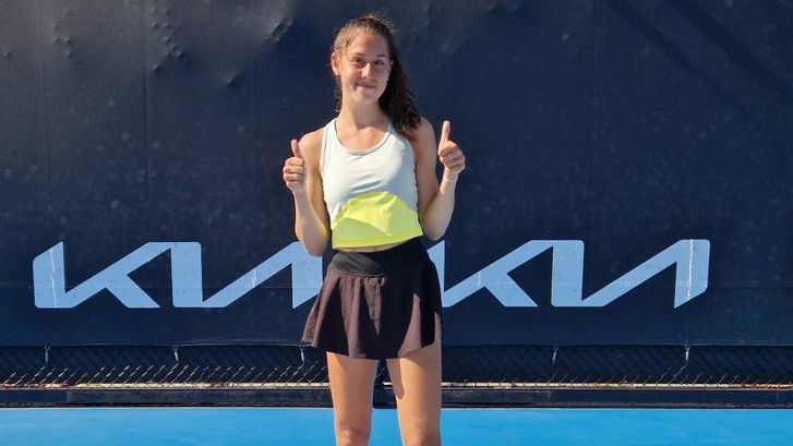 Елизара Янева се класира за четвъртфиналите на сингъл при девойките