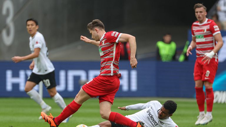 Ръководството на Айнтрахт Франкфурт е отправило първа оферта за футболиста