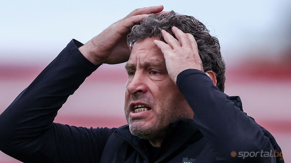 Наставникът на Хебър Пазарджик Велислав Вуцов се ядоса в средата