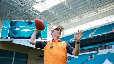  Пиастри: В момента се вълнувам от успехите в обособените стартове 