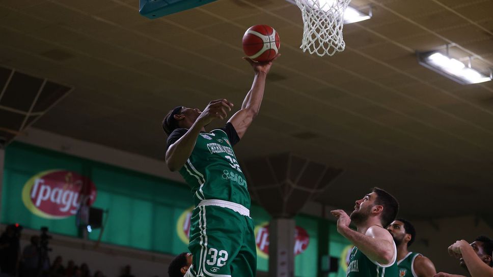 Центърът на Черно море Тича Джон Флорвиъс даде кратко интервю