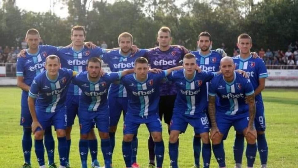 Струмска слава ще гони победа срещу прекия си конкурент за оставане