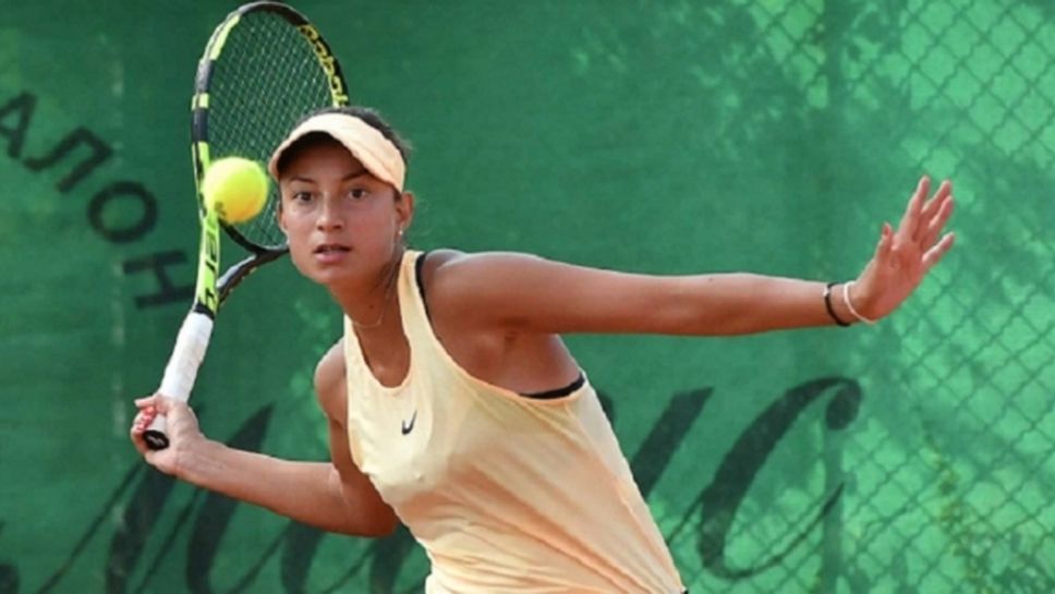 Аршинкова отпадна на 1/4-финалите в Анталия