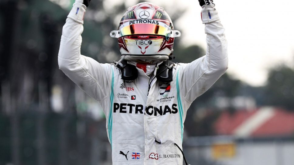 Хамилтън спря Ферари и грабна победата в Мексико, но не и титлата