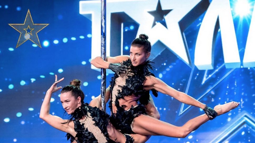 Гимнастичка и акробатка очароваха с танц на пилон (видео)