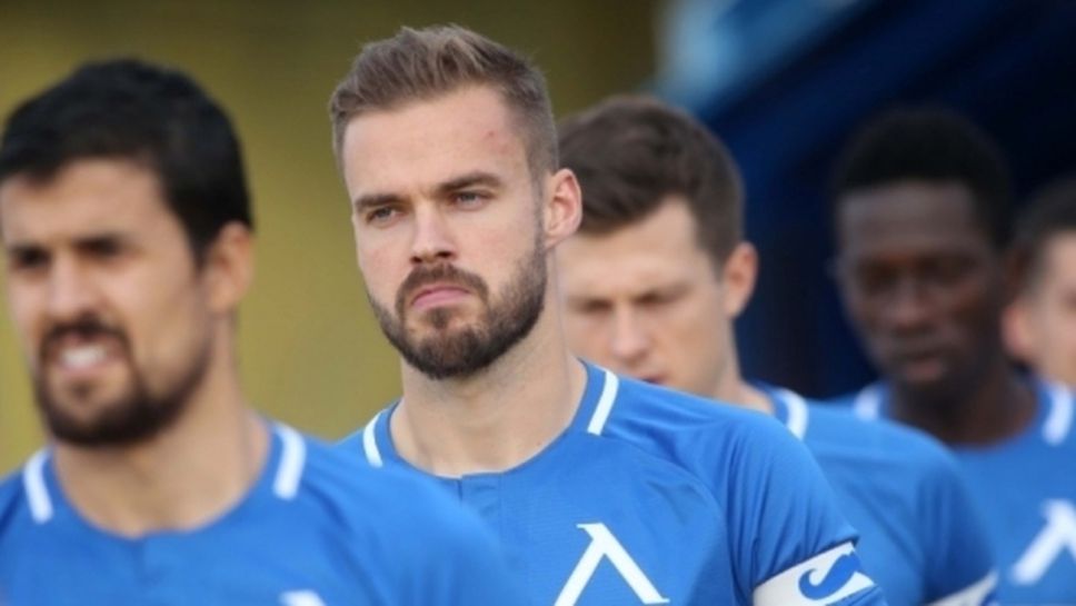 Ейолфсон с повиквателна за националния отбор на Исландия