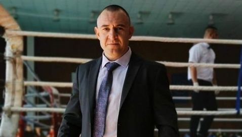 Българската конфедерация по кикбокс се възмути, че боец се определя за "световен шампион"
