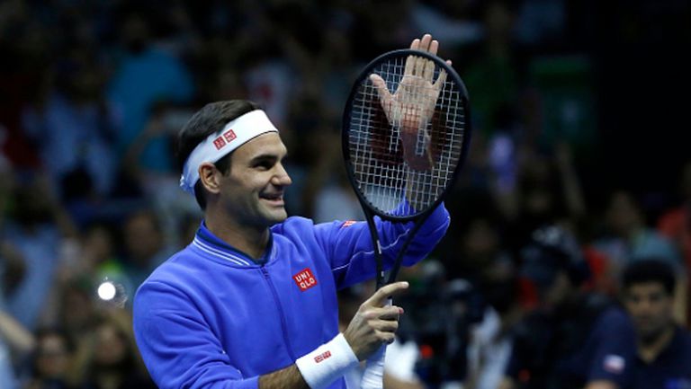 Федерер спечели първия от серията "латино" мачове със Зверев