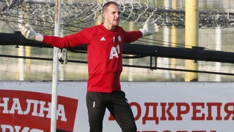 Бивш вратар на ЦСКА-София продължава с фурора в Полша, отборът му вече е първи