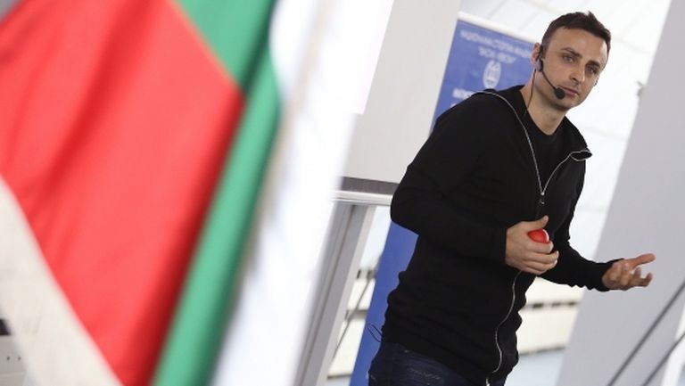 Бербатов поиска радикална промяна, намекна, че е готов да се кандидатира за президент на БФС