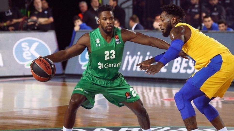 Дъглас ще дебютира в Испания