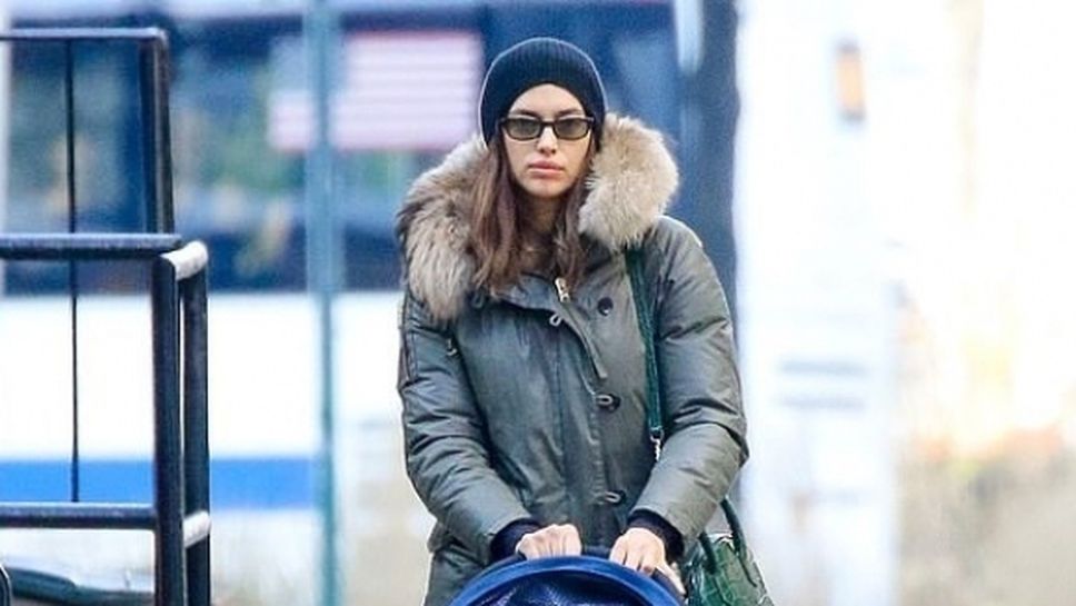Папараци изловиха бившата на Роналдо и холивудска звезда в Ню Йорк (снимки)