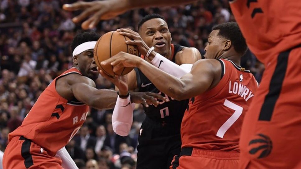 Шампионът Торонто с втора поредна домакинска загуба в НБА