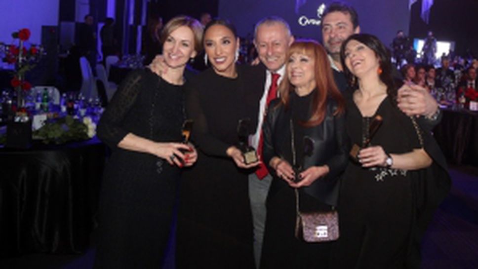 Стил, класа и 400 ВИП гости на церемонията "Жена на десетилетието"