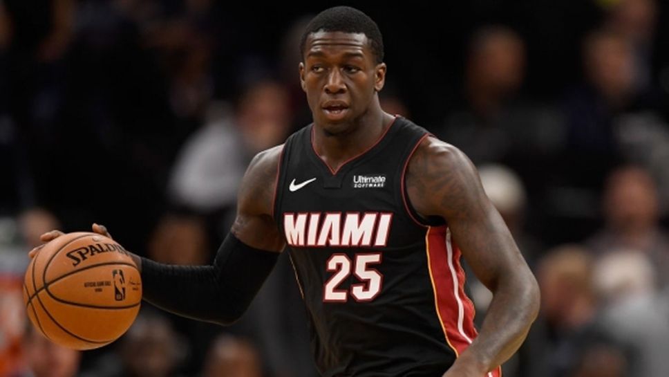 Маями продължава без грешка у дома - 11 от 11