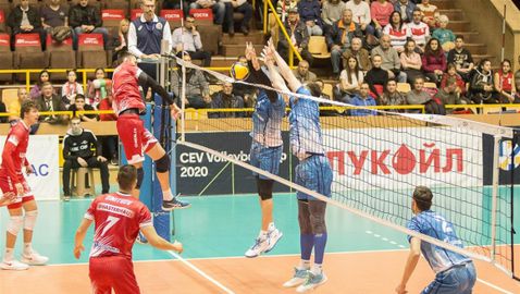 Нефтохимик без шансове срещу Зенит СП на старта на Купата на CEV (снимки)