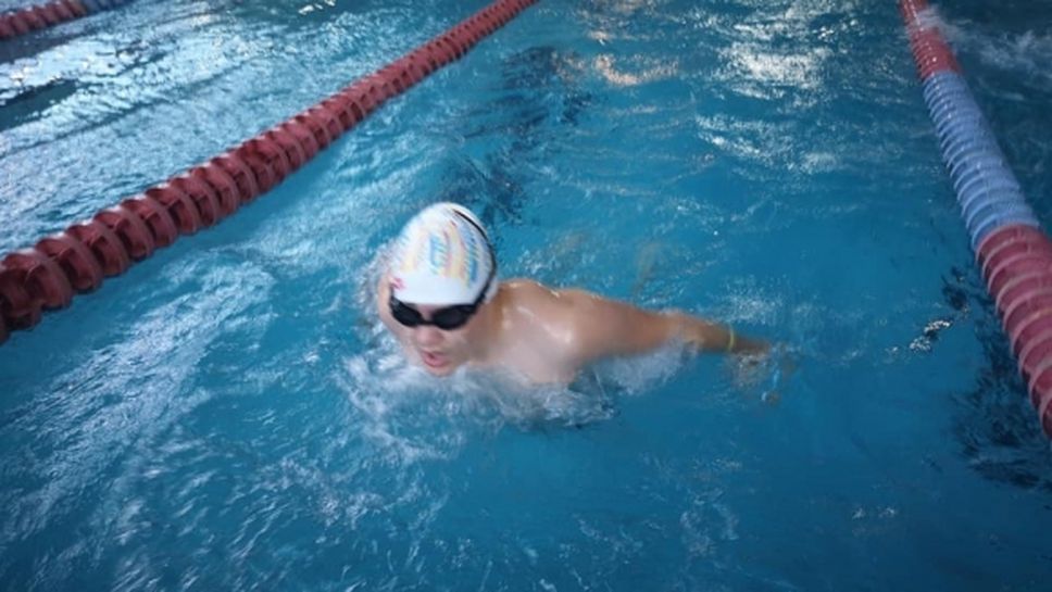 Деца с увреждания в зимно водолазно приключение