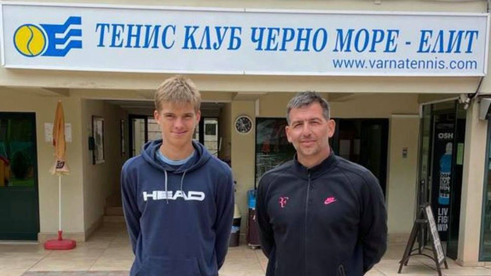 Варненски тенисист в основната схема на „Ролан Гарос“