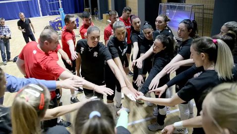 Волейболистките с първа тренировка в Пловдив (видео)🏐🇧🇬