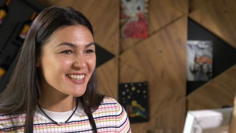 Петя Баракова: Да рисуваш по волейболното игрище