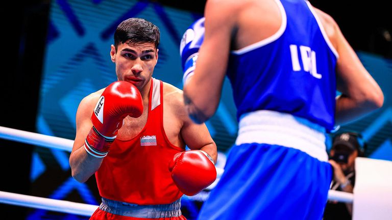 Трима български боксьори ще се качат на ринга днес на