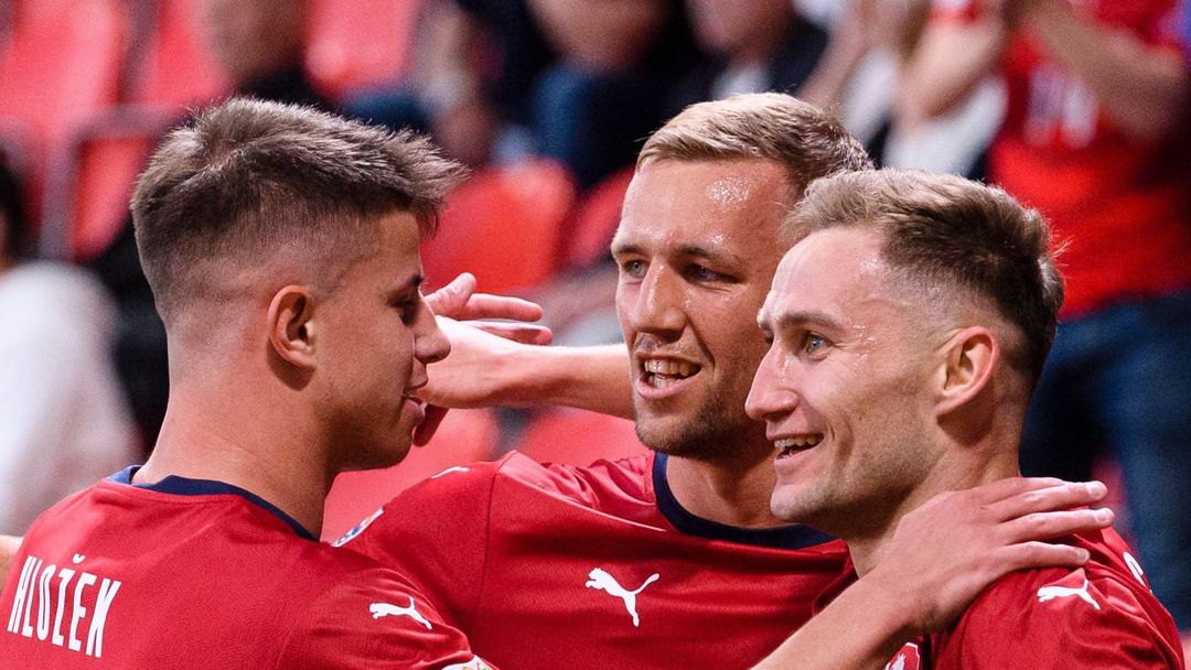 Чехия дебютира сред най-добрите с победа