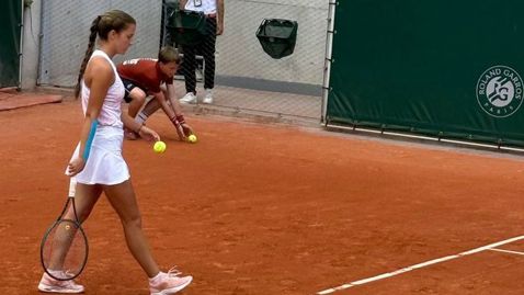 Росица Денчева се класира за 1/8-финалите при девойките в Париж