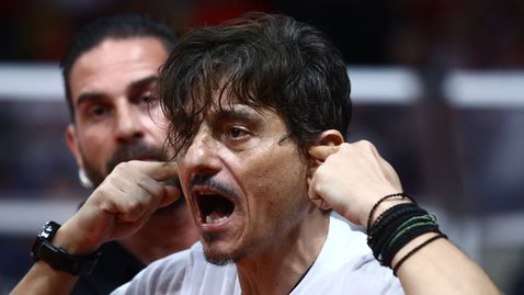 Скандал на гръцкото супердерби, босът на Панатинайкос беснее в залата на Олимпиакос