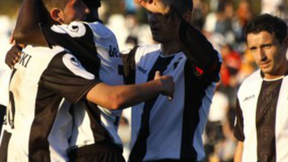 Стандард (Лиеж) пита за играчи на Локо (Пд)