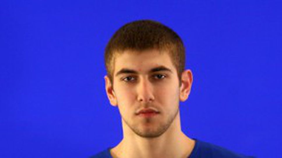 Тити взима младок при мъжете на Левски от догодина