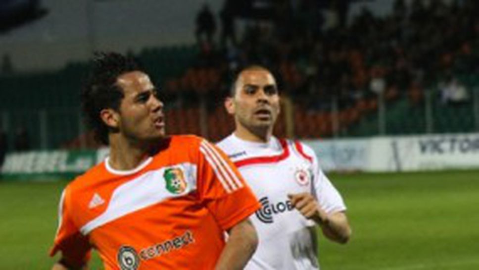 Трима извън сметките на шампионите за дербито с Левски