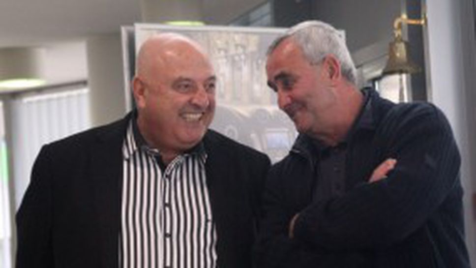 Венци чака пари от Батков, за да бие Литекс