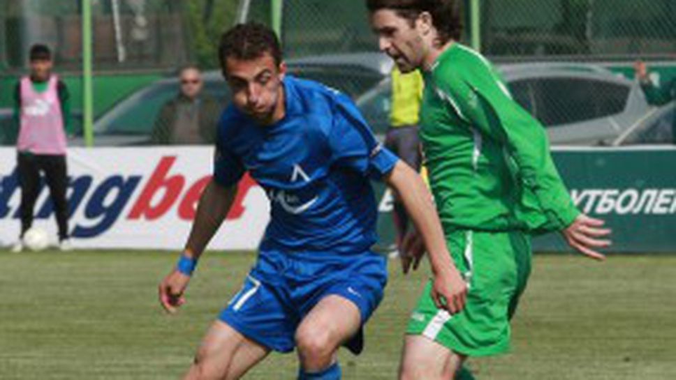 Футболист №1 в "А" група стоял 8 месеца по кафенетата и ходел за риба