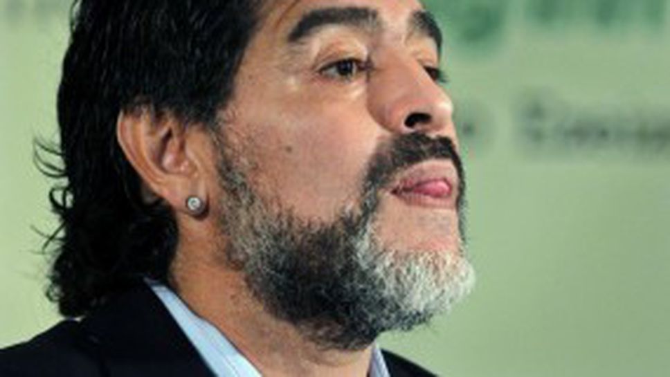 Марадона продължава войната: Грондона е мафия