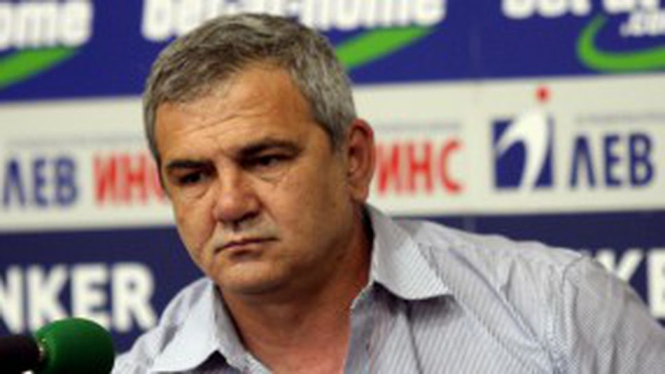 Иван Чолаков: Ники Върбанов трябва да играе в чужбина (видео)