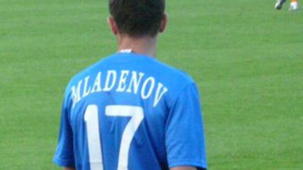 Дани Младенов дебютира с два гола за Левски, но "сините" губят (ексклузивно видео)