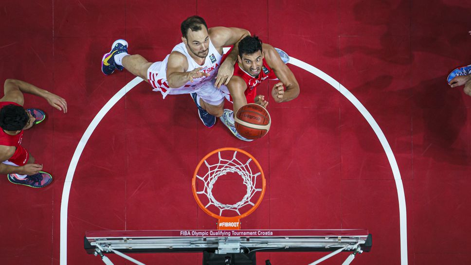 Хърватия оцеля в трилър с Тунис, добра се до полуфиналите в Сплит