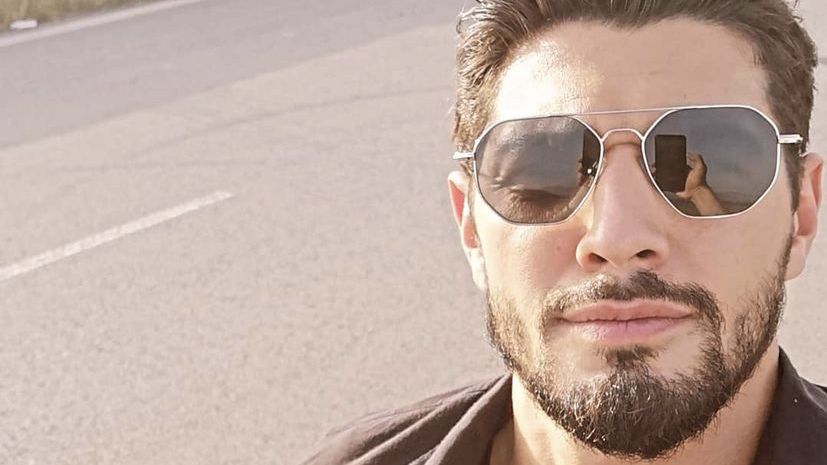 Баскетболист блесна в поп-фолк видео