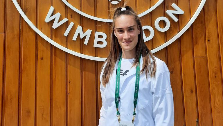 Глушкова се класира за втория кръг на двойки на Откритото първенство на Великобритания по тенис при девойките