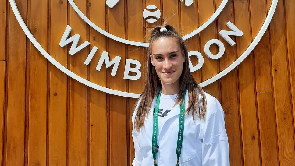 Глушкова се класира за втория кръг на двойки на Откритото първенство на Великобритания по тенис при девойките