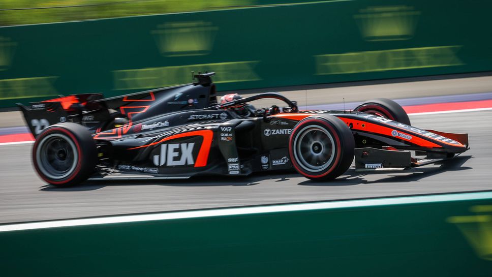 Вершоор се възползва от късната кола на сигурността и триумфира на "Ред Бул Ринг"